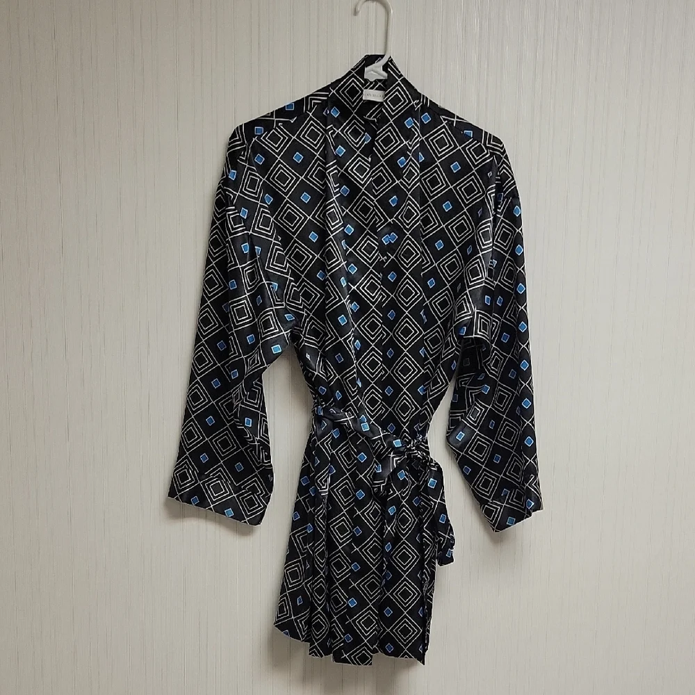 Victoria's Secret, Women's Black and Blue Geometric Robe, One Size